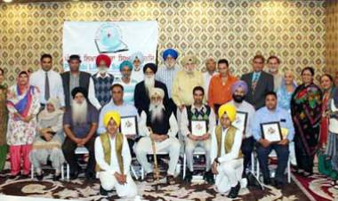 ਵਿਦਿਅਕ ਸੰਸਥਾਂਵਾਂ ਅਤੇ ਧਰਮ ਸਥਾਨਾਂ ਵਿੱਚ ਪੰਜਾਬੀ ਦੀ ਪੜ੍ਹਾਈ ਵਾਸਤੇ ਢੁਕਵੇਂ ਪ੍ਰਬੰਧ ਕਰਨ ਉੱਤੇ ਜ਼ੋਰ