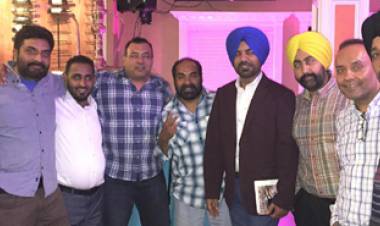 ਫਰਿਜ਼ਨੋ ਵਿਚ ਸਭਿਆਚਾਰਕ ਸ਼ਾਮ : ਜਸਵੀਰ ਗੁਣਾਚੌਰੀਆ ਤੇ ਧਰਮਵੀਰ ਥਾਂਦੀ ਨੇ ਲਵਾਈ ਹਾਜ਼ਰੀ