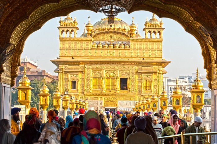 ਹਰਿਮੰਦਰ ਸਾਹਿਬ ਵਿਖੇ ਗ੍ਰੰਥੀ ਲਈ ਇੰਟਰਵਿਊ 'ਚ 45 'ਚੋਂ 40 ਫੇਲ੍ਹ, ਨਿਭਾ ਰਹੇ ਅਹਿਮ ਡਿਊਟੀਆਂ