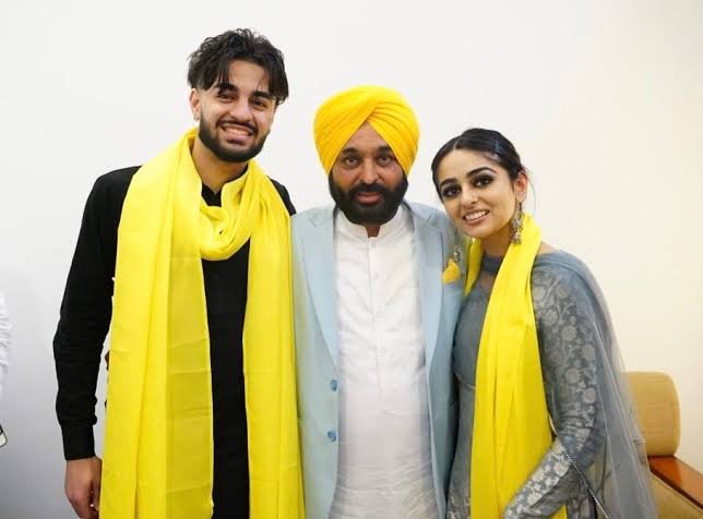 ਮੁੱਖ ਮੰਤਰੀ  ਮਾਨ ਆਪਣੀ ਧੀ ਵਲੋਂ ਲਗਾਏ ਗੰਭੀਰ ਦੋਸ਼ਾਂ ਕਾਰਨ ਧਰਮ ਸੰਕਟ ਵਿੱਚ ਫਸਿਆ