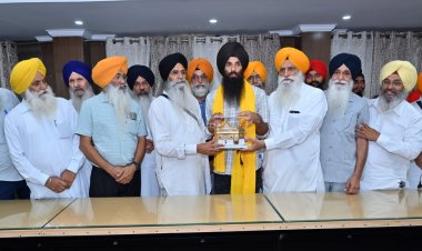 ਸ਼੍ਰੋਮਣੀ ਕਮੇਟੀ ਨੇ ਭਾਰਤੀ ਹਾਕੀ ਖਿਡਾਰੀ ਸ. ਜਰਮਨਪ੍ਰੀਤ ਸਿੰਘ ਨੂੰ 5 ਲੱਖ ਰੁਪਏ ਨਾਲ ਕੀਤਾ ਸਨਮਾਨਤ