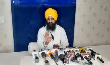 ਸਿੱਖਾਂ ਨਾਲ ਸਬੰਧਤ ਬਣਦੀਆਂ ਫ਼ਿਲਮਾਂ ਨੂੰ ਲੈ ਕੇ ਸ੍ਰੀ ਅਕਾਲ ਤਖ਼ਤ ਸਾਹਿਬ ਵਿਖੇ ਹੋਈ ਵਿਸ਼ੇਸ਼ ਇਕੱਤਰਤਾ