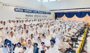 ਦਿੱਲੀ ਕਮੇਟੀ ਧਰਮ ਪ੍ਰਚਾਰ ਦੇ ਉਪਰਾਲੇ ਸਦਕਾ ਇਸਤਰੀ ਸਤਸੰਗ ਜਥਿਆ ਵਲੋਂ ਇਕੋ ਮੰਚ ਤੇ ਕੀਰਤਨ ਕਰਕੇ ਬਣਿਆ ਆਲੌਕਿਕ ਨਜਾਰਾ