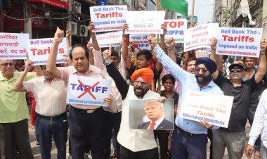 ਅਮਰੀਕਾ ਦੀ ਟੈਰਿਫ ਨੀਤੀ ਦੇ ਵਿਰੋਧ ਵਿਚ ਵਪਾਰੀਆਂ ਨੇ ਕੀਤਾ ਵਿਰੋਧ ਪ੍ਰਦਰਸ਼ਨ 