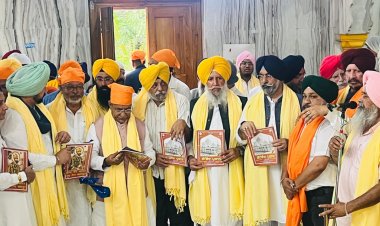 ਗੁਰੂ ਤੇਗ ਬਹਾਦਰ ਸਾਹਿਬ ਜੀ ਦੇ 350 ਸ਼ਹੀਦੀ ਦਿਹਾੜੇ ਨੂੰ ਸਮਰਪਿਤ ਵਿਸ਼ੇਸ਼ ਜਾਗ੍ਰਿਤੀ ਯਾਤਰਾ ’ਚ ਹਰਮੀਤ ਸਿੰਘ ਕਾਲਕਾ ਅਤੇ ਹੋਰ ਮੈਂਬਰਾਂ ਨੇ ਭਰੀ ਹਾਜ਼ਰੀ