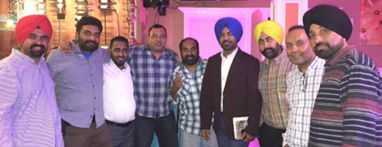 ਫਰਿਜ਼ਨੋ ਵਿਚ ਸਭਿਆਚਾਰਕ ਸ਼ਾਮ : ਜਸਵੀਰ ਗੁਣਾਚੌਰੀਆ ਤੇ ਧਰਮਵੀਰ ਥਾਂਦੀ ਨੇ ਲਵਾਈ ਹਾਜ਼ਰੀ