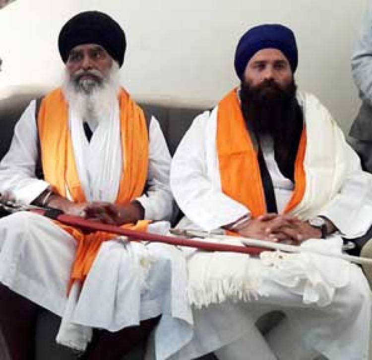 ਸ਼ਹੀਦੀ ਸਭਾ ਮੌਕੇ ਸਿਆਸੀ ਕਾਨਫ਼ਰੰਸਾਂ ਰੱਦ ਕਰਨ ਦੀ ਮੁਤਵਾਜ਼ੀ ਜਥੇਦਾਰਾਂ ਵਲੋਂ ਨਿਖੇਧੀ