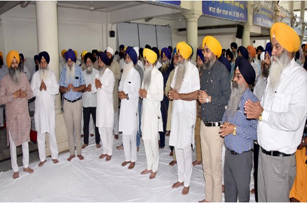 ਭਾਰਤ ਭਗਤੀ ਦੇ ਅਸਰ ਹੇਠ ਸ਼੍ਰੋਮਣੀ ਕਮੇਟੀ ਨੇ ਗੁਰੂ ਅਦਬ ਲਈ ਸ਼ਹੀਦ ਹੋਏ ਨਿਰੰਕਾਰੀ ਕਾਂਡ ਦੇ 14 ਸਿੰਘਾਂ ਨੂੰ ਵਿਸਾਰਿਆ