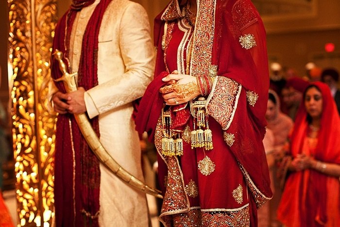 ਹੁਣ ਜੋੜੀਆਂ ‘ਉੱਪਰੋਂ’ ਨਹੀਂ, ਆਇਲੈਟਸ ਕੇਂਦਰਾਂ ਵਿੱਚੋਂ ਬਣ ਕੇ ਆਉਂਦੀਆਂ ਹਨ     