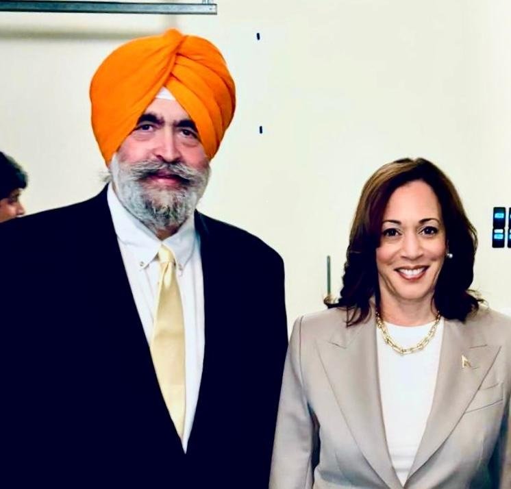 ਉੱਘੇ ਅਮਰੀਕੀ ਸਿੱਖ ਅਟਾਰਨੀ ਜਸਪ੍ਰੀਤ ਸਿੰਘ ਨੇ ਅਮਰੀਕਾ ਦੀ ਉਪ-ਰਾਸ਼ਟਰਪਤੀ ਕਮਲਾ ਹੈਰਿਸ ਨਾਲ ਭਾਈ ਅੰਮ੍ਰਿਤਪਾਲ ਸਿੰਘ ਦੀ ਰਿਹਾਈ ਅਤੇ ਸਿੱਖਾਂ ਸੰਬੰਧੀ ਹੋਰ ਮਸਲਿਆਂ ਬਾਰੇ ਕੀਤੀ ਮੁਲਾਕਾਤ