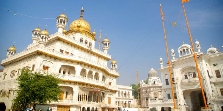 ਗੁਰੂ ਗ੍ਰੰਥ ਸਾਹਿਬ ਜੀ ਦੀ ਬੇਅਦਬੀ: ਅਕਾਲ ਤਖ਼ਤ ਦਾ ਫੈਸਲਾ ਅਤੇ ਪੰਥਕ ਜਾਗਰੂਕਤਾ ਦੀ ਲੋੜ